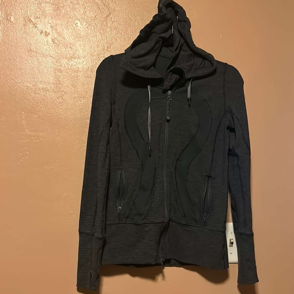 Lululemon define jacket with hood size 6